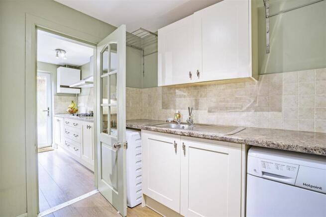 8507228-interior37.jpg