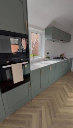 3 bed Semi-Detached for sale Image 7