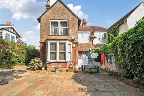 Rugby Road, Worthing, BN11 4PU