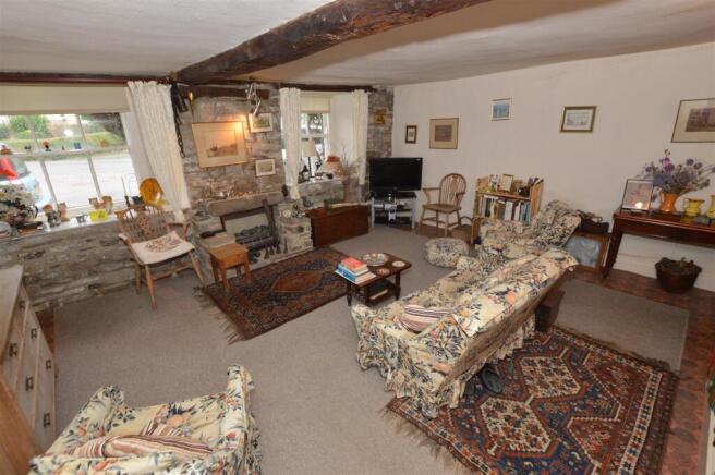 4 bed Cottage for sale Image 4