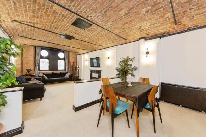 pbox-IMG.jpg