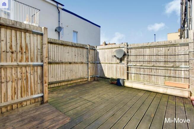 4_Patio-1.jpg