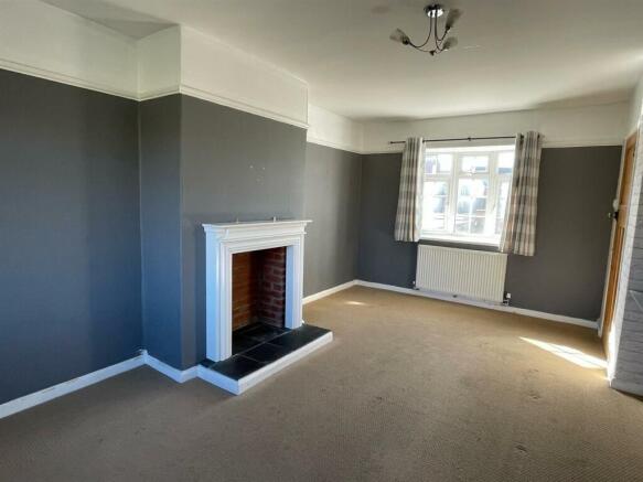 Lounge..jpg