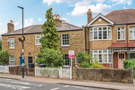 Chase Side, Enfield