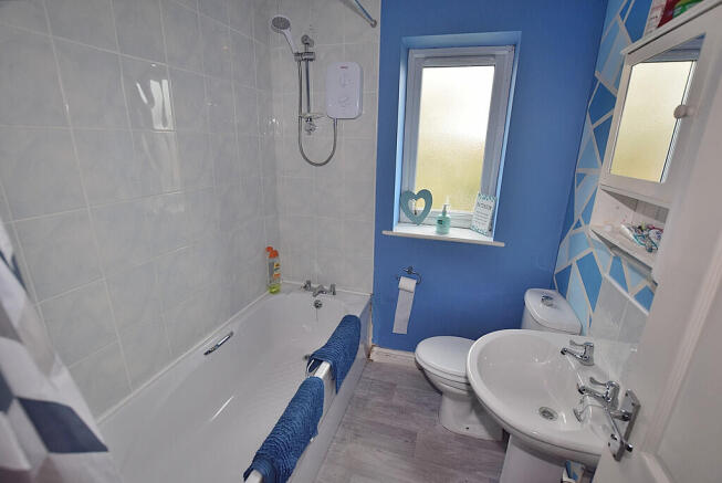 3 bed Terraced for sale Image 10