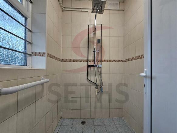 WET ROOM
