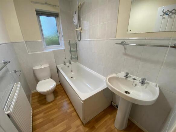 Bathroom.jpg
