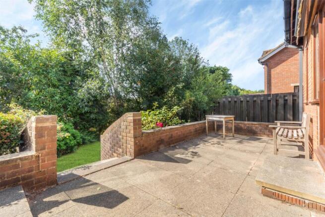 4 bed Detached for sale Image 10
