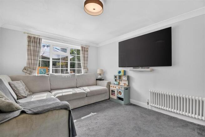 3 bed Detached for sale Image 4