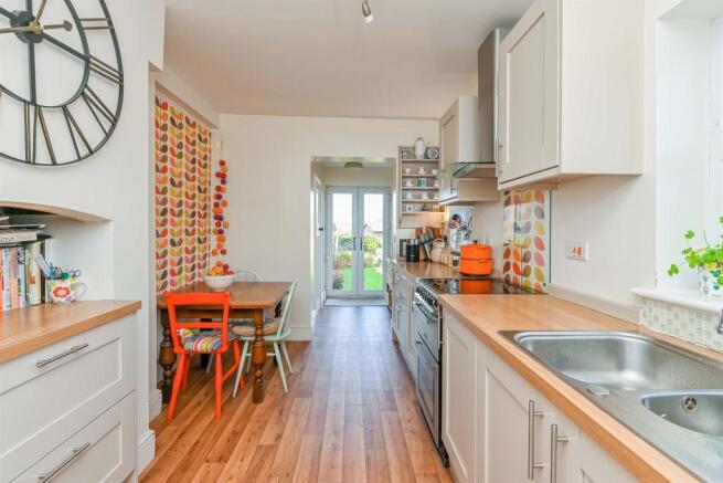 Breakfast Kitchen: