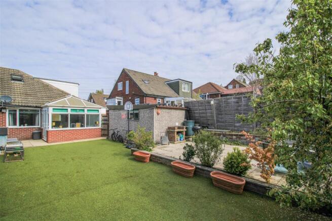 2 bed Semi-Detached Bungalow for sale Image 12