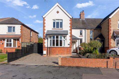 High Street, Clapham, Bedford, Bedfordshire, MK41