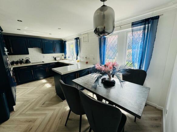 BREAKFAST KITCHEN