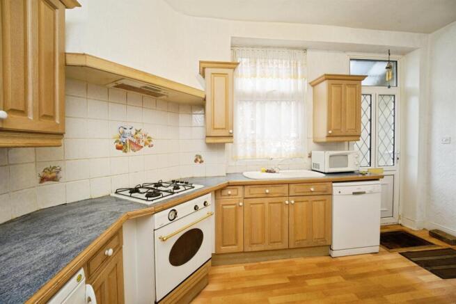 3 bed Terraced for sale Image 6