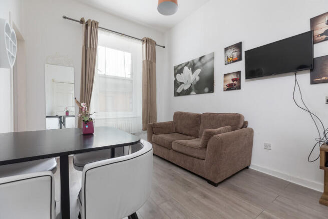 10 Luath Street_0...