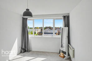 Flat 18, Woburn Court, Bedford Road, South Woodford, London E18 2RS