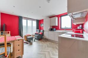 Flat 7, 393 Banner House, Holmesdale Road, South Norwood, London SE25 6PN