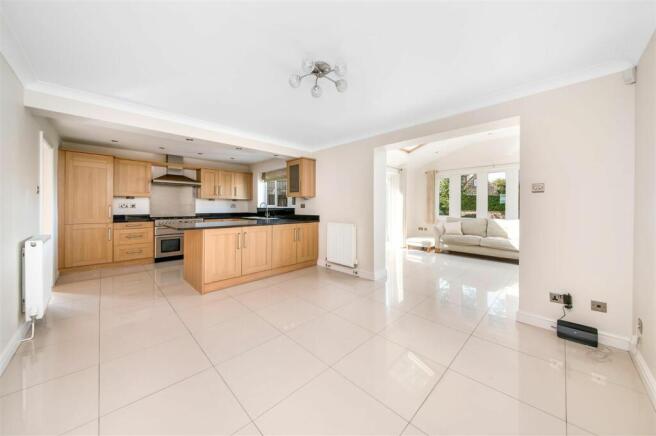 OPEN PLAN LIVING DINING KITCHEN