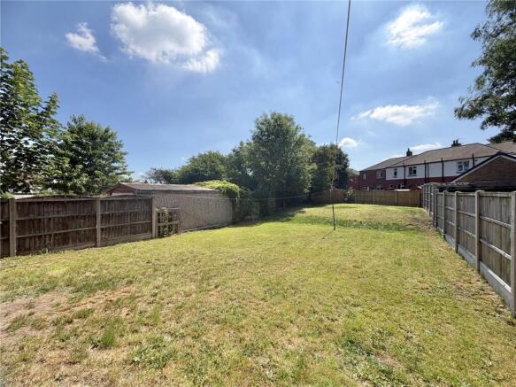 3 bed Terraced for sale Image 9