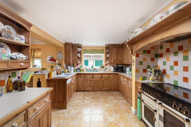 3 bed Detached for sale Image 6