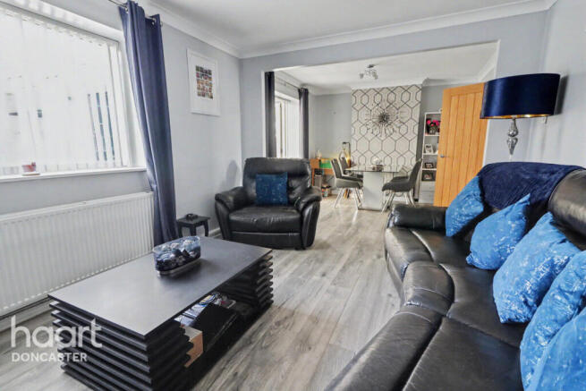 3 bed Semi-Detached for sale Image 8
