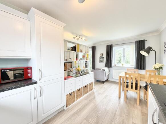 Riverbrook Road, Altrincham, Trafford photo 4