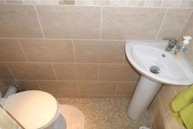 WC and Washbasin 