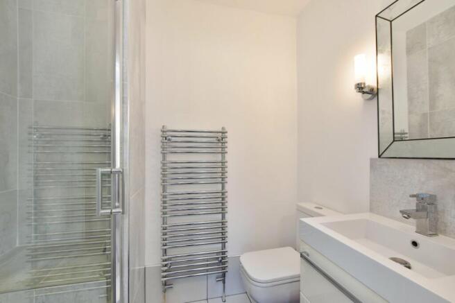 Ensuite To Bedroom 2