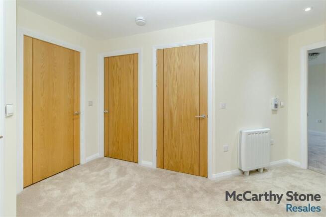 8692590-interior12.jpg