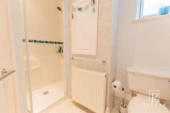 ENSUITE SHOWER ROOM