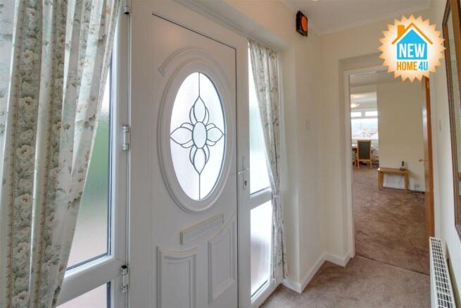 ENTRANCE HALL / PORCH: