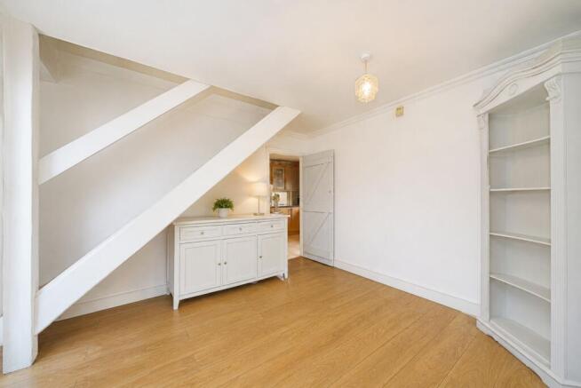 Five Oaks, Caddington, LU1 photo 4