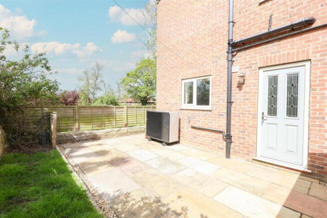 3 bed Link Detached House for sale Image 9