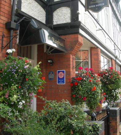 8 bed Terraced for sale Image 4