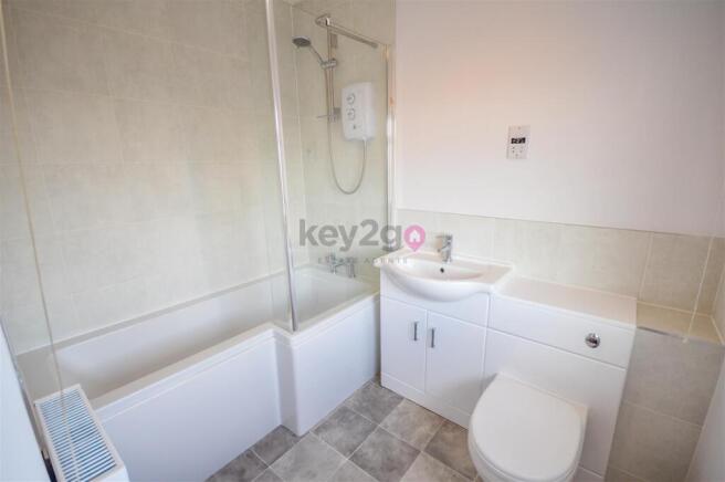 4 bed Detached to rent Image 12