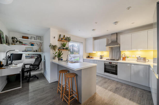 1389036-18-69495b...