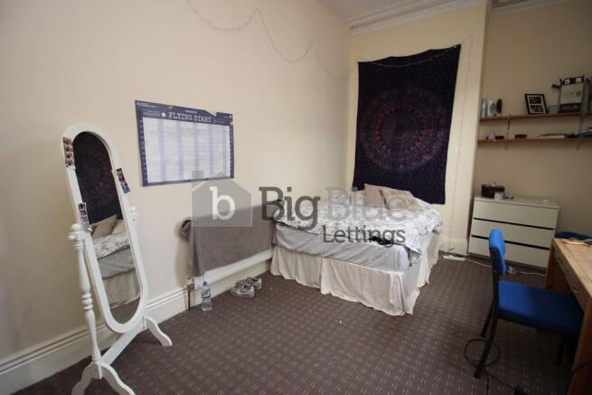 5 bed Terraced to rent Image 8