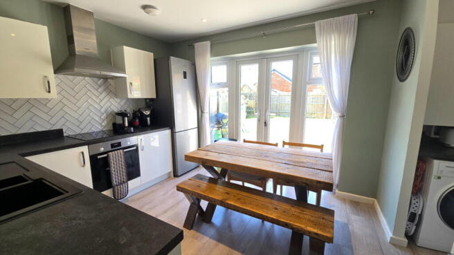 Sowerby Street, Thatcham, RG18 3GT photo 4