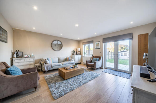 1415768-24-6992f4...