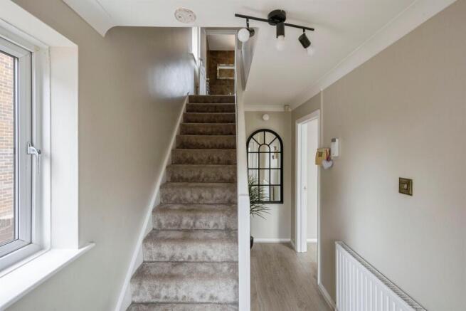 3 bed Semi-Detached for sale Image 10