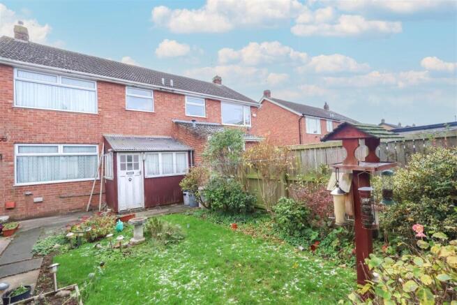 5 bed Semi-Detached for sale Image 9