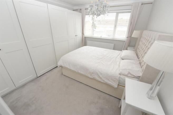 3 bed Semi-Detached for sale Image 11