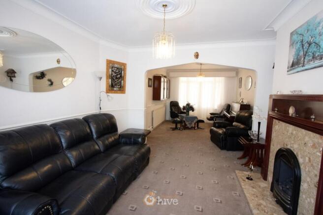 4 bed Semi-Detached for sale Image 8