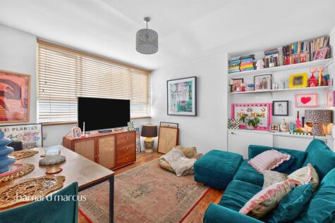 Hillcrest, Sunray Avenue, London
