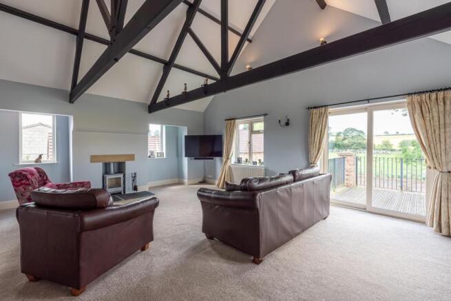 FIRST FLOOR LANDING LIVING ROOM