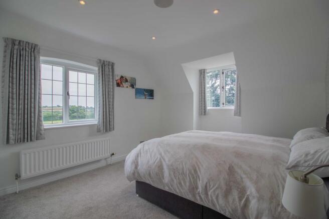 Bedroom 2 (Double)