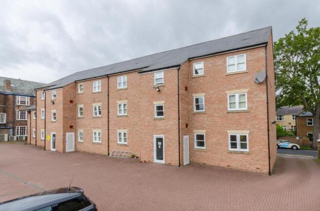 2 bed Flat to rent Image 10