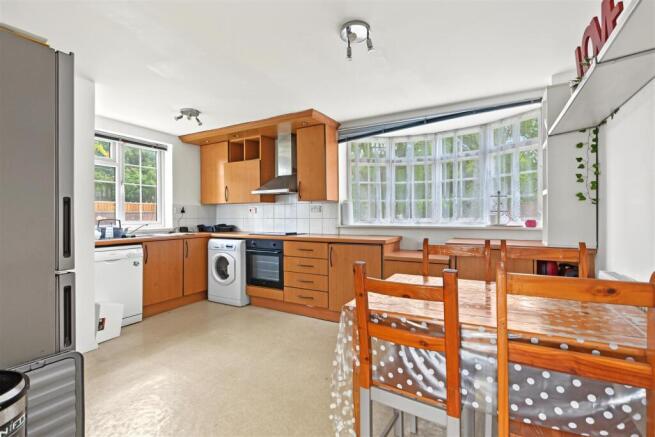 Kitchen (2).jpeg