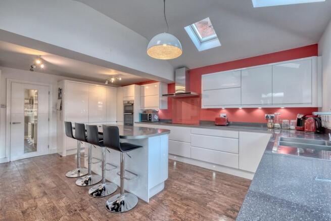 Kitchen / Family ...
