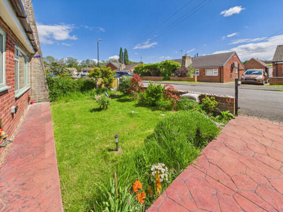 Coniston Drive, Clay Cross, S45 photo 4